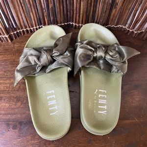 Fenton Puma Bow Slide